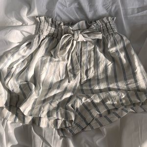 HOLLISTER flowy  shorts